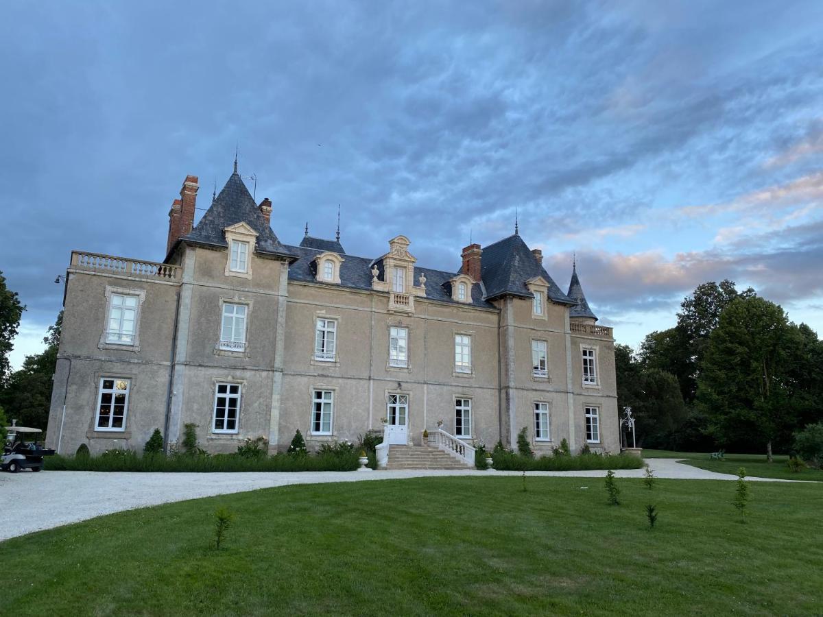 Chateau De St-Fulgent, Gite La Tour Saint-Fulgent Exteriér fotografie